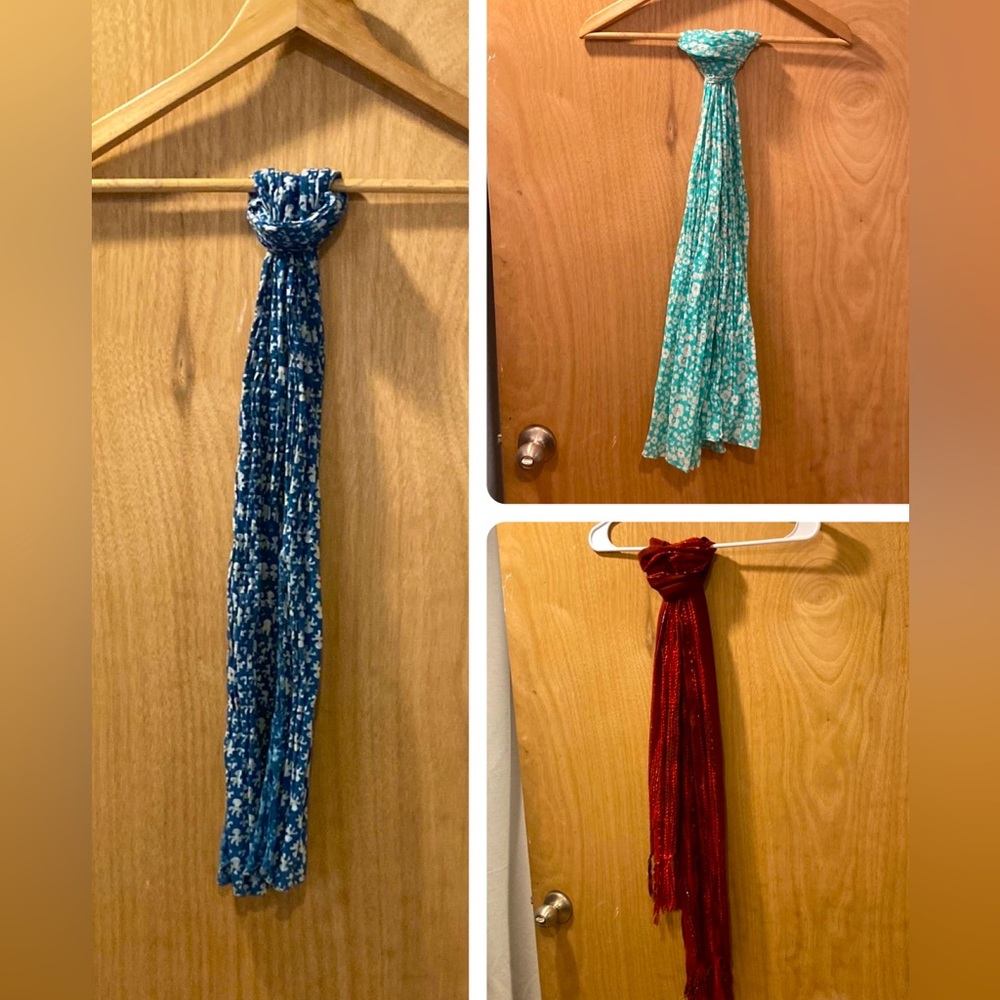 3 scarves for $12⭐️